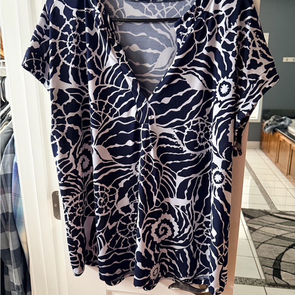 Chaus Navy and White Patterned Blouse